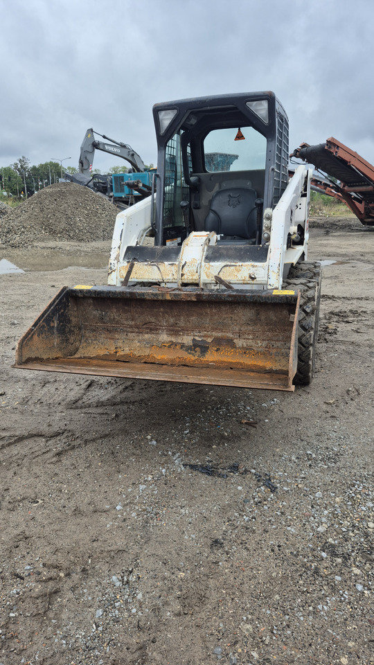 BOBCAT S130 - Skid steer loader: picture 3 BOBCAT S130 - Skid steer loader: picture 3