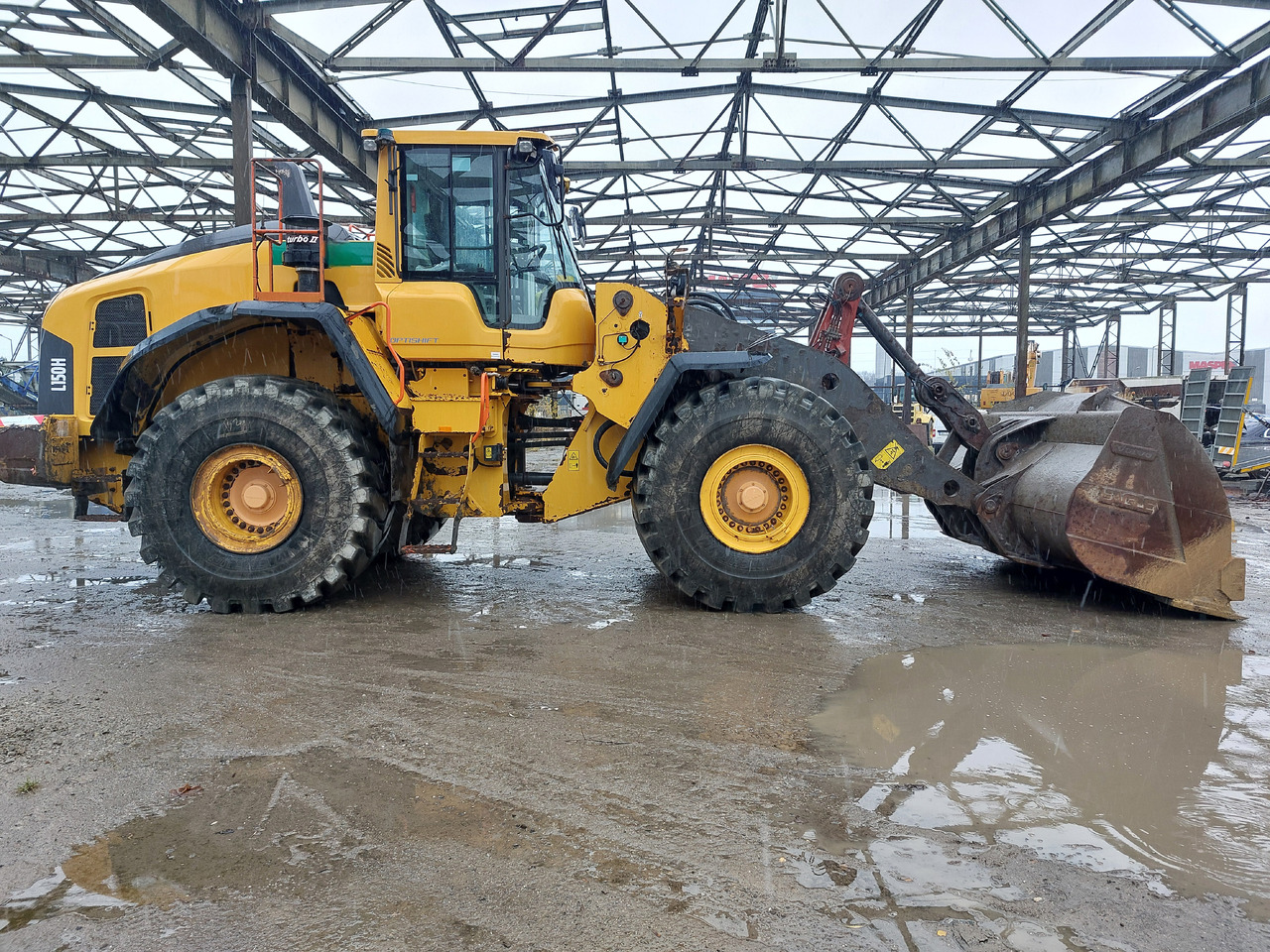 VOLVO L150H - Wheel loader: picture 5 VOLVO L150H - Wheel loader: picture 5