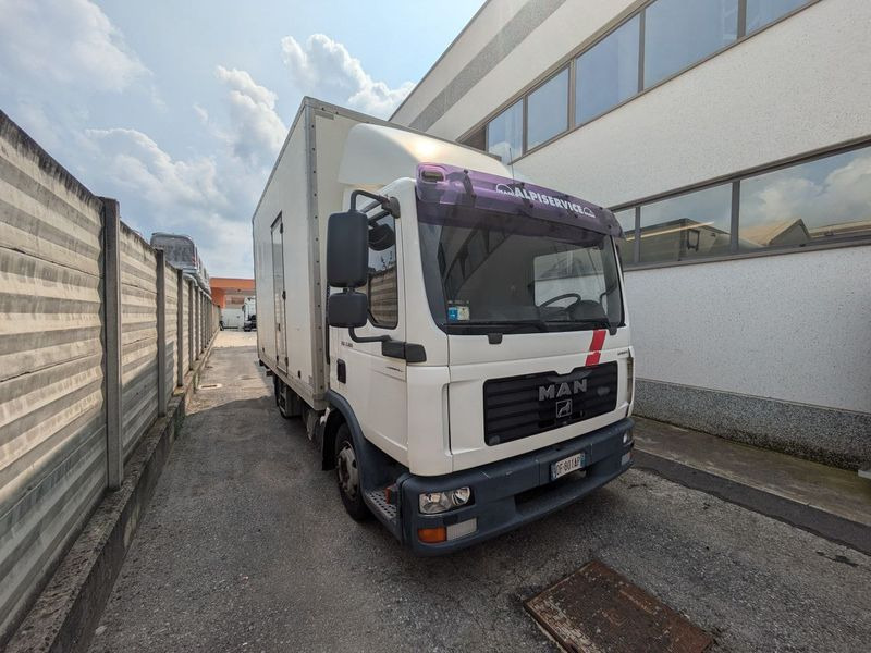 Camion cassone coibentato MAN MAN TGL 7.180 - Box truck: picture 4 Camion cassone coibentato MAN MAN TGL 7.180 - Box truck: picture 4