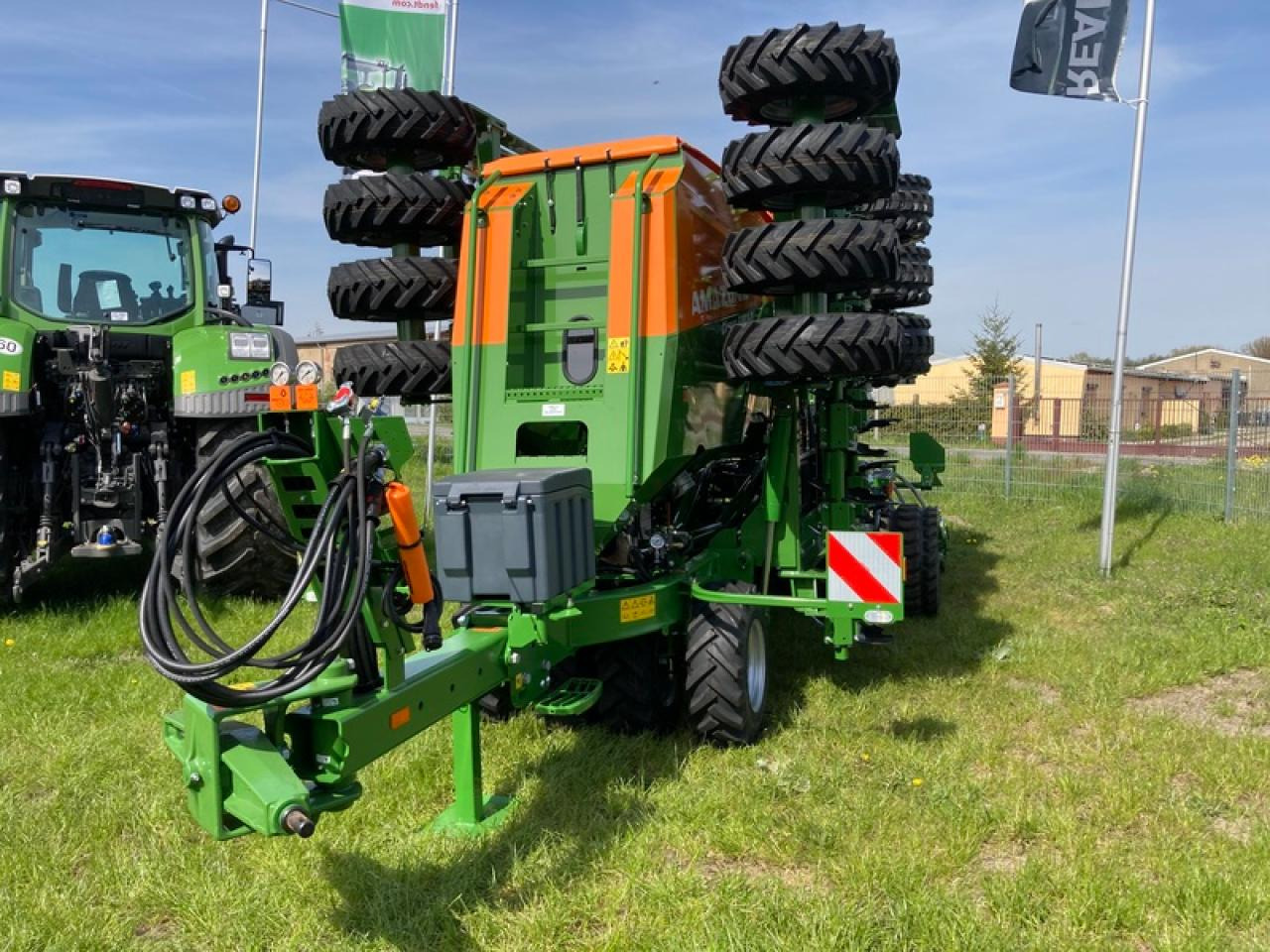 Amazone CIRRIUS 6003 - Combine seed drill: picture 2 Amazone CIRRIUS 6003 - Combine seed drill: picture 2