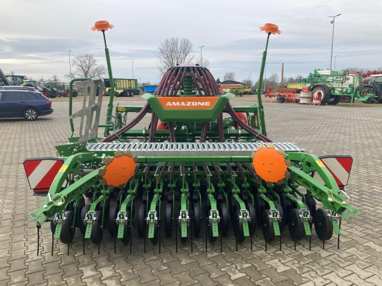 Amazone KX3001 + AVANT3002NUR 320HA - Combine seed drill: picture 3 Amazone KX3001 + AVANT3002NUR 320HA - Combine seed drill: picture 3