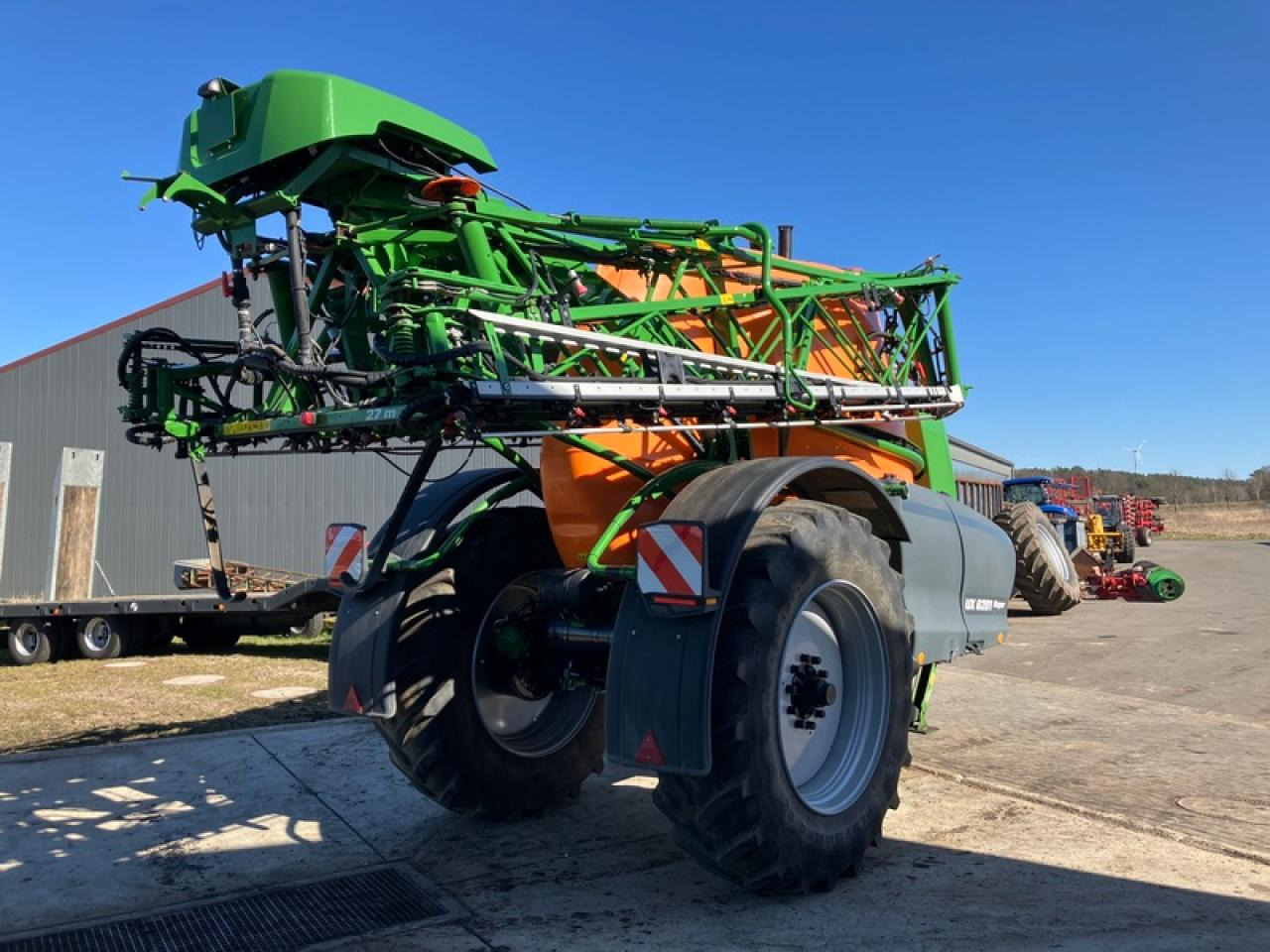 Amazone UX 6201 SUPER - Trailed sprayer: picture 4 Amazone UX 6201 SUPER - Trailed sprayer: picture 4