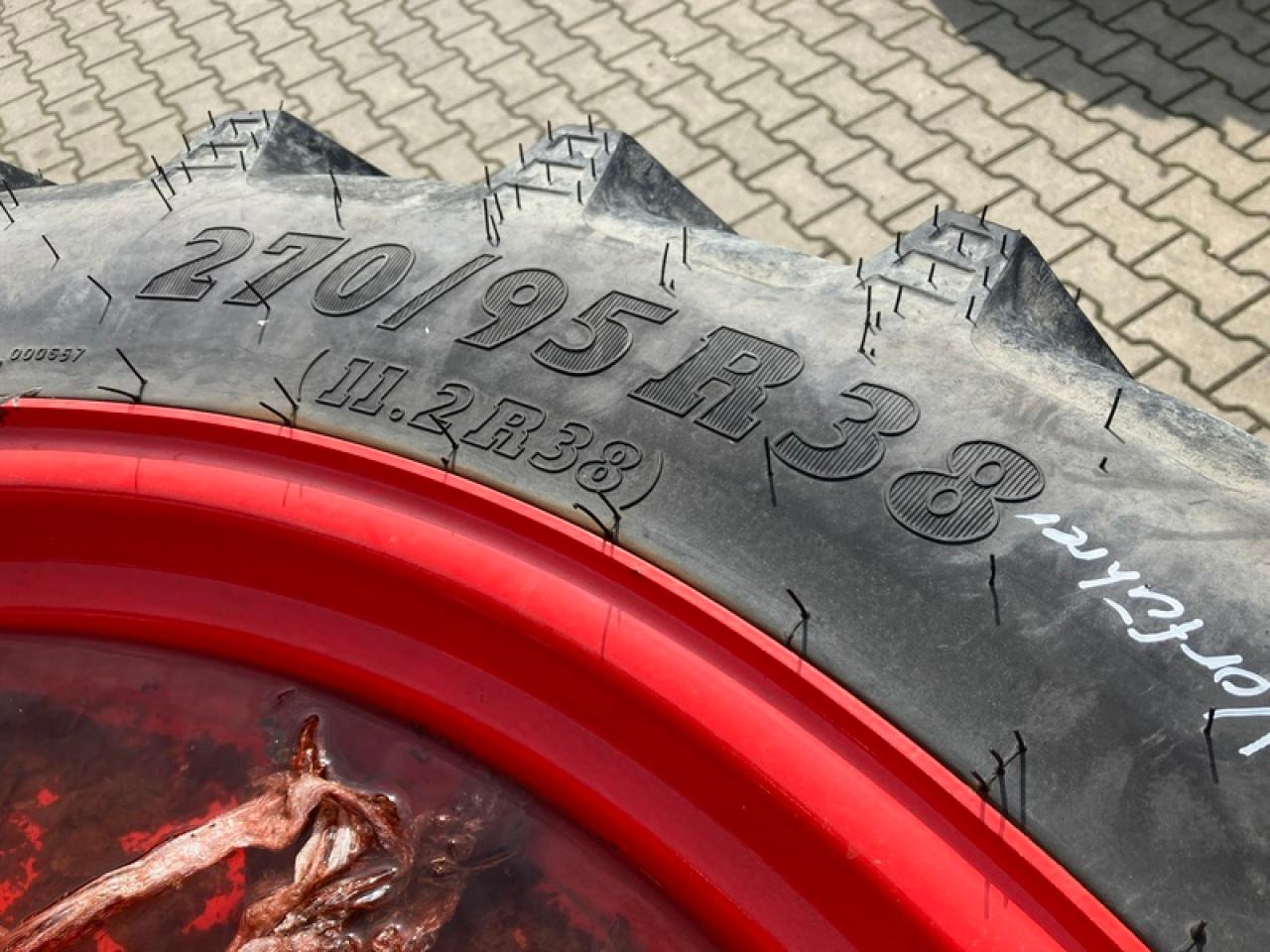 BKT 300/95R52 // 270/95R38 SPUR 1,50M - Tire: picture 3 BKT 300/95R52 // 270/95R38 SPUR 1,50M - Tire: picture 3