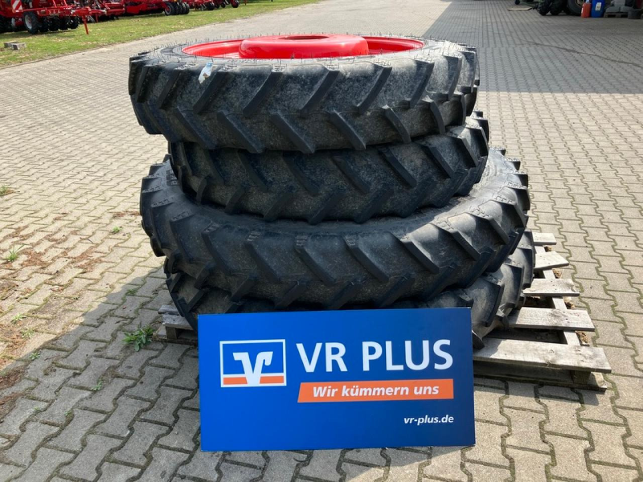 BKT 300/95R52 // 270/95R38 SPUR 1,50M - Tire: picture 1 BKT 300/95R52 // 270/95R38 SPUR 1,50M - Tire: picture 1