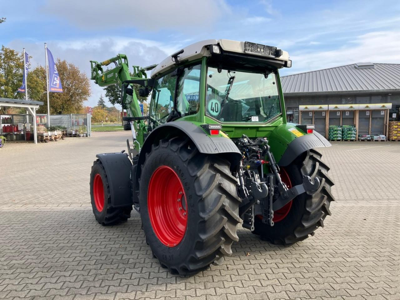 Fendt VARIO 211 - Farm tractor: picture 3 Fendt VARIO 211 - Farm tractor: picture 3