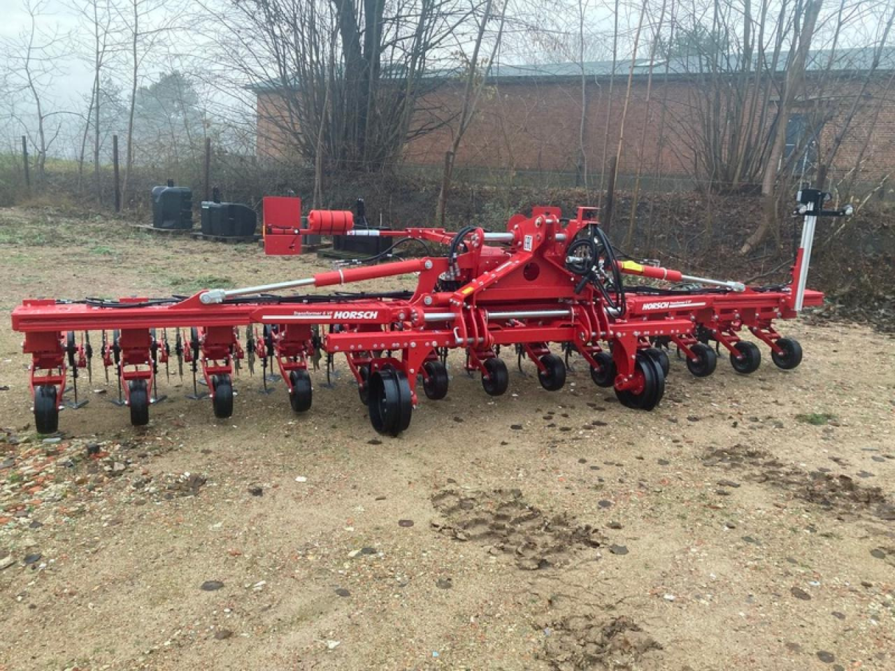 HORSCH TRANSFORMER6 VF - Soil tillage equipment: picture 2 HORSCH TRANSFORMER6 VF - Soil tillage equipment: picture 2