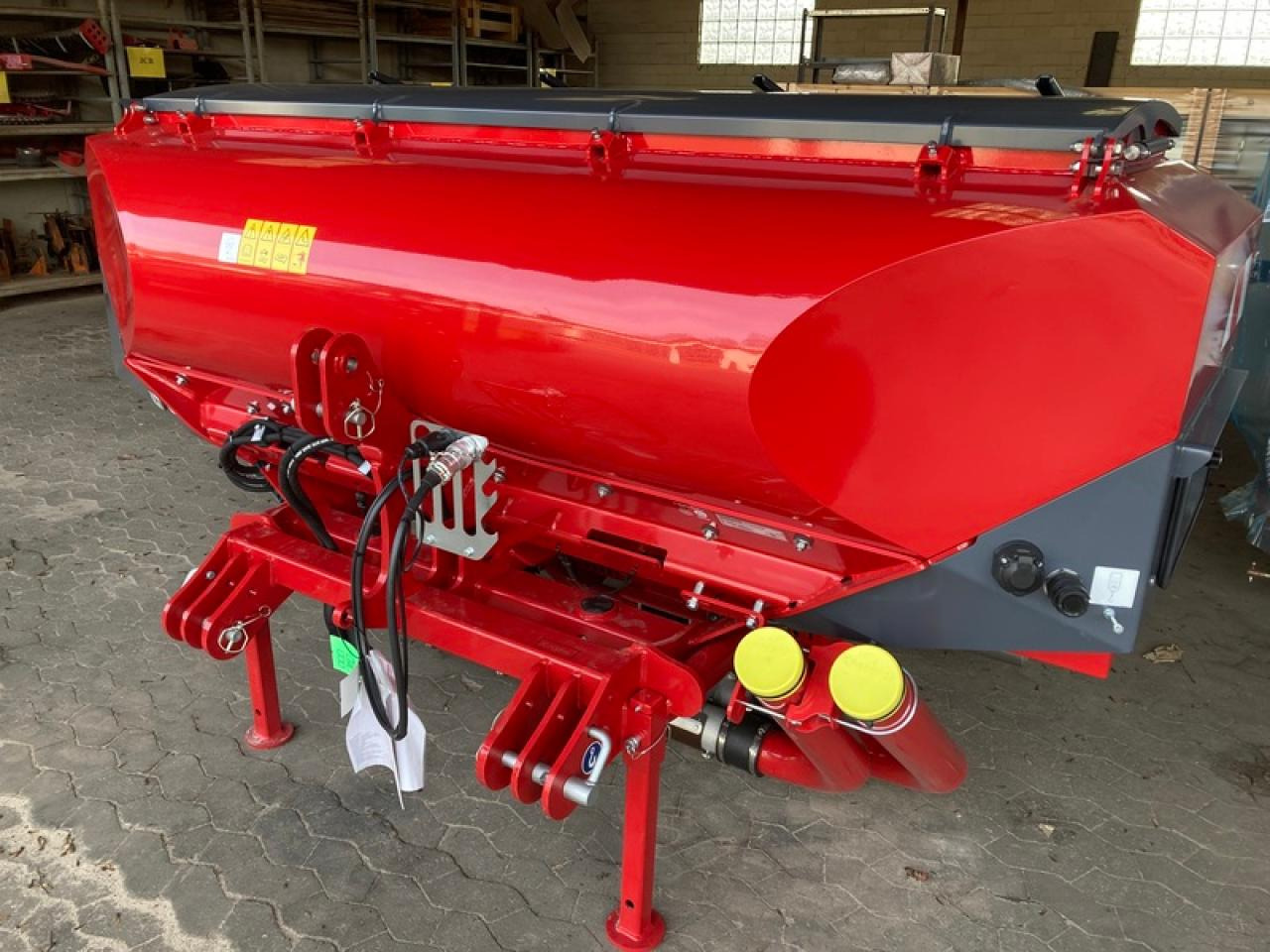 Horsch PARTNER 2000 - Fertilizer spreader: picture 1 Horsch PARTNER 2000 - Fertilizer spreader: picture 1