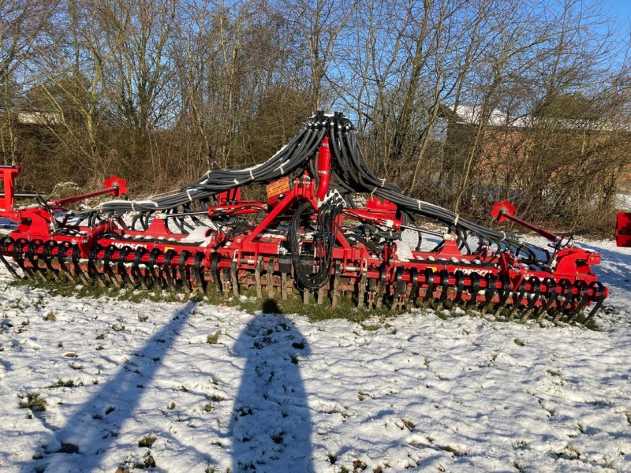 Horsch TARO 6 SL ROLLFLEXPACKER - Seed drill: picture 1 Horsch TARO 6 SL ROLLFLEXPACKER - Seed drill: picture 1