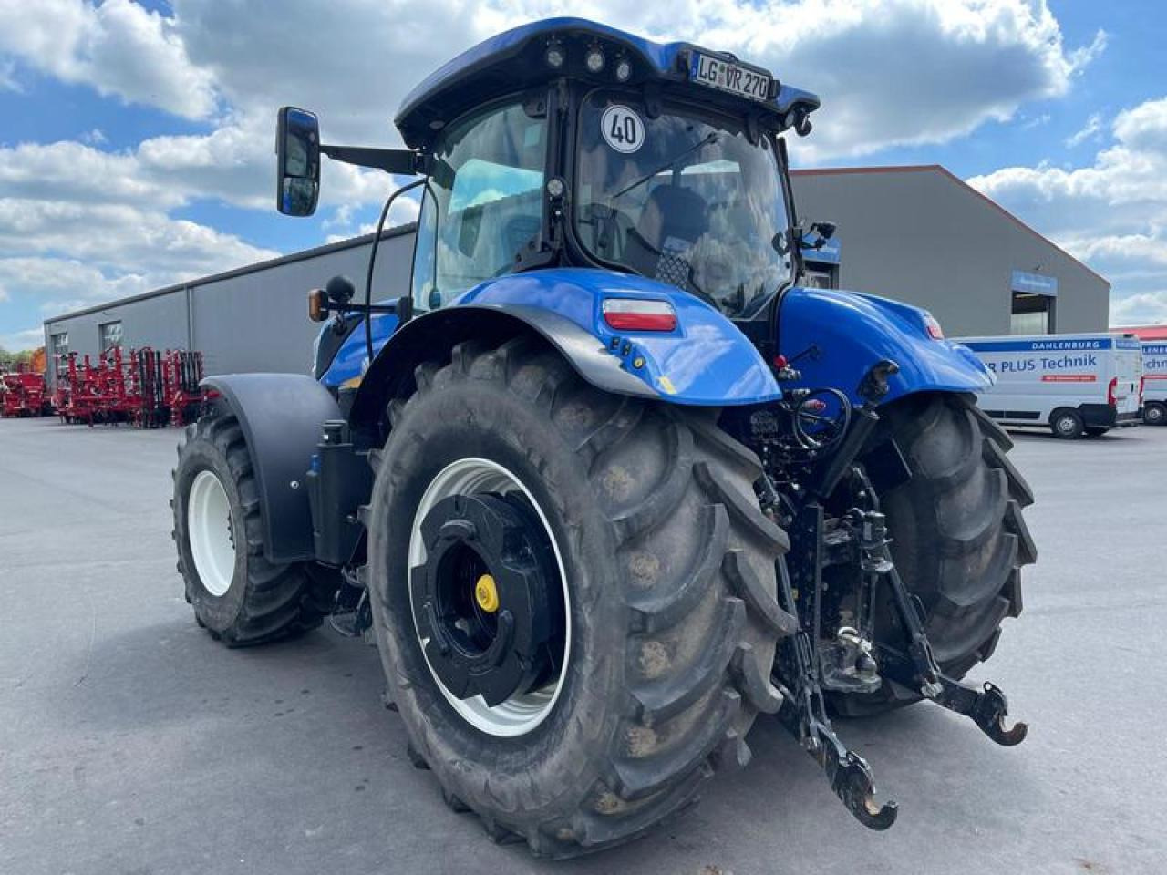 New Holland T 7.270 AUTOCOMMAND - Farm tractor: picture 3 New Holland T 7.270 AUTOCOMMAND - Farm tractor: picture 3