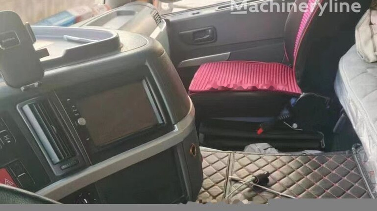 Sany Used Kato STC500 Truck Mounted Crane China 50 Ton 100 Ton Capaci - Mobile crane: picture 5 Sany Used Kato STC500 Truck Mounted Crane China 50 Ton 100 Ton Capaci - Mobile crane: picture 5