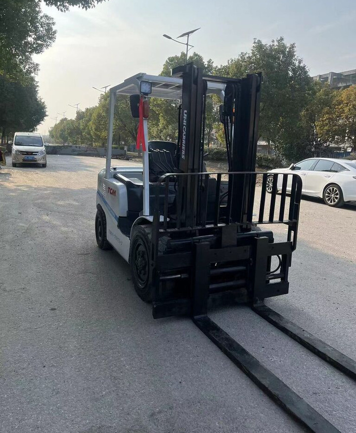 TCM FD30 FD50 FD100 FD80 3ton 5ton - Diesel forklift: picture 3 TCM FD30 FD50 FD100 FD80 3ton 5ton - Diesel forklift: picture 3
