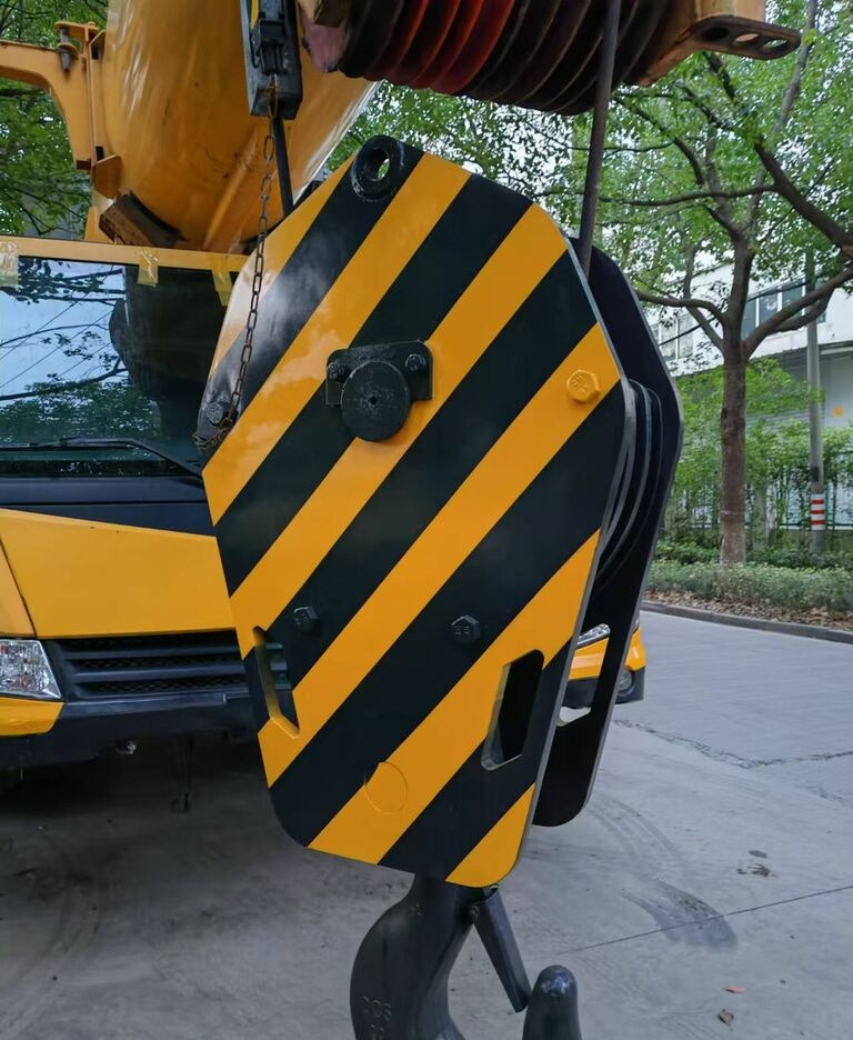 XCMG XCT130 - Mobile crane: picture 2 XCMG XCT130 - Mobile crane: picture 2