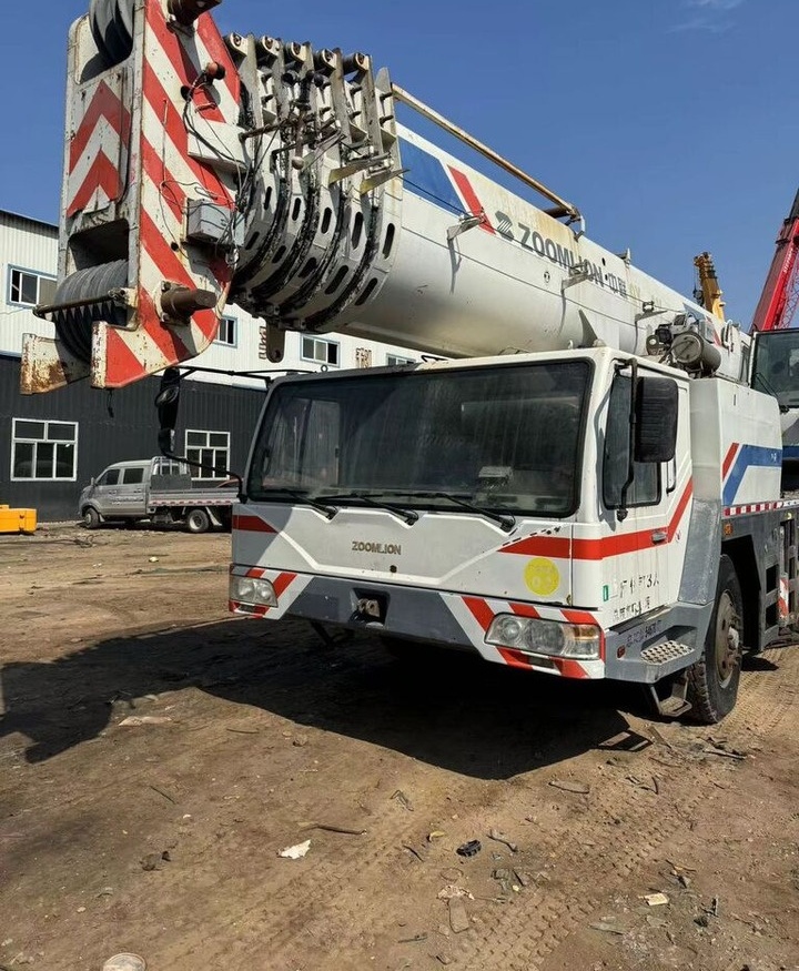 Zoomlion QY130V 130T 130ton 130 220 160 - Mobile crane: picture 1 Zoomlion QY130V 130T 130ton 130 220 160 - Mobile crane: picture 1