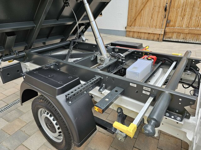 New Tipper van, Combi van MAN TGE 3.140 Doka L3 Dreiseitenkipper Facelift...: picture 26 New Tipper van, Combi van MAN TGE 3.140 Doka L3 Dreiseitenkipper Facelift...: picture 26