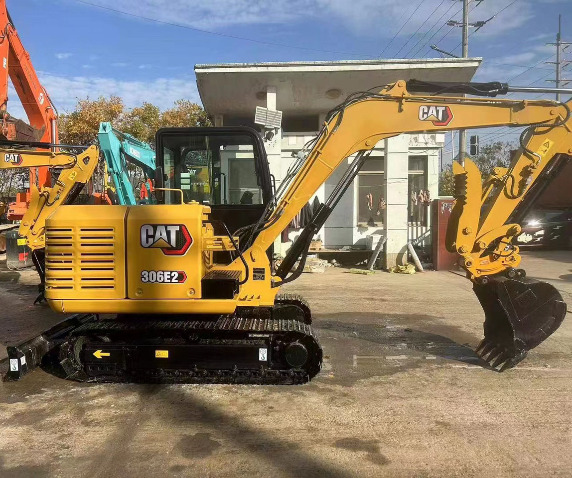 CATERPILLAR CAT 306E2 TRACKED EXCAVATOR - Mini excavator: picture 1 CATERPILLAR CAT 306E2 TRACKED EXCAVATOR - Mini excavator: picture 1