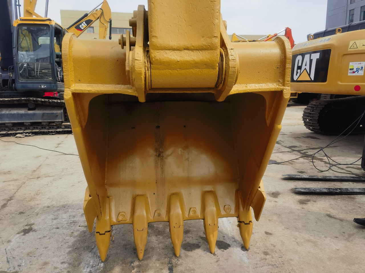 Crawler excavator CATERPILLAR CAT 325D Excavator: picture 6