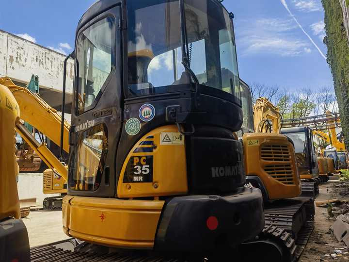 Good condition used excavator Komatsu PC35, Komatsu PC35MR-3 excavator with dozer, mini escavadora Komatsu - Crawler excavator: picture 3 Good condition used excavator Komatsu PC35, Komatsu PC35MR-3 excavator with dozer, mini escavadora Komatsu - Crawler excavator: picture 3