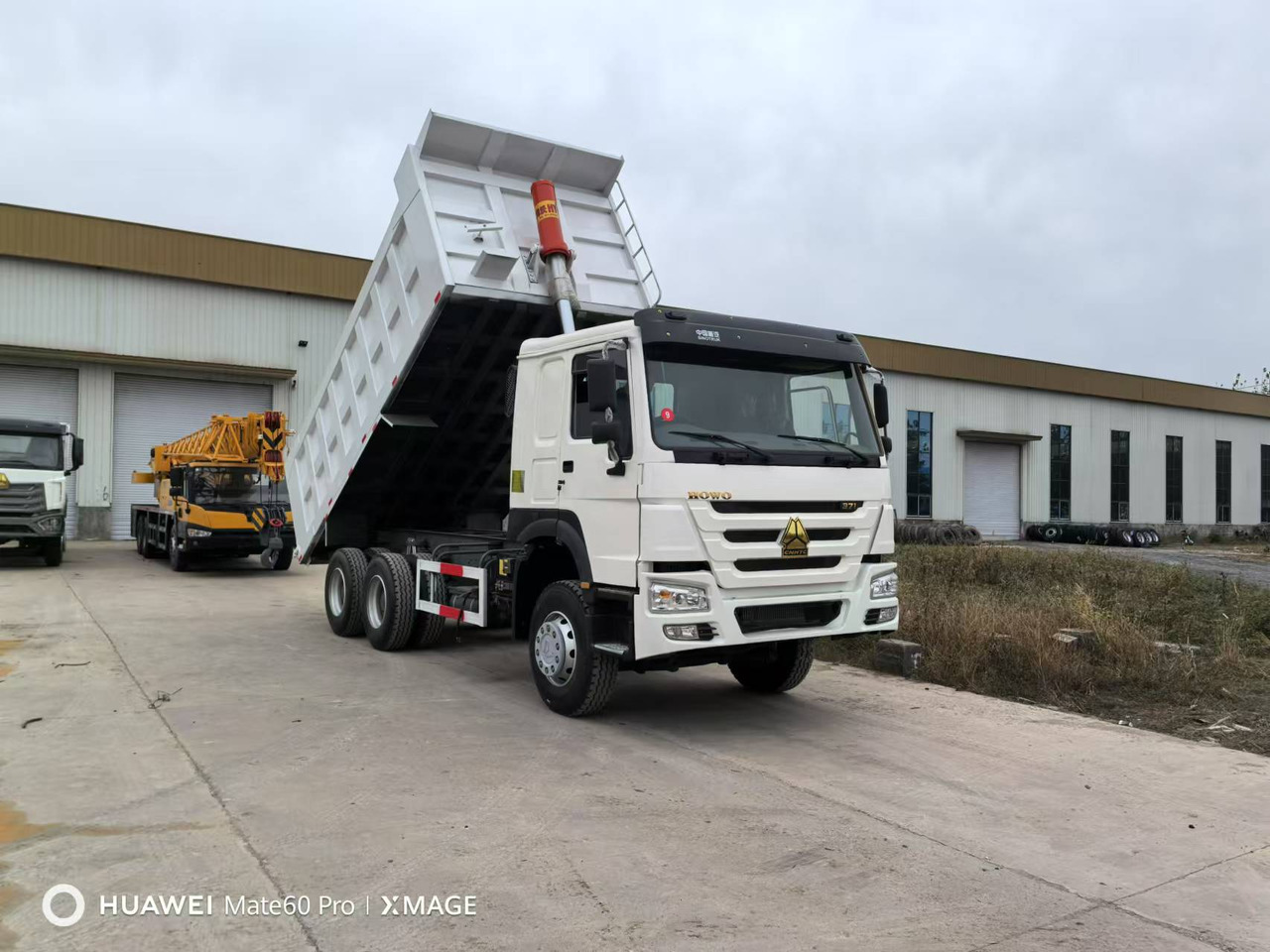 HOWO Howo 371 Used Dump Truck 6x4 - Tipper: picture 3 HOWO Howo 371 Used Dump Truck 6x4 - Tipper: picture 3