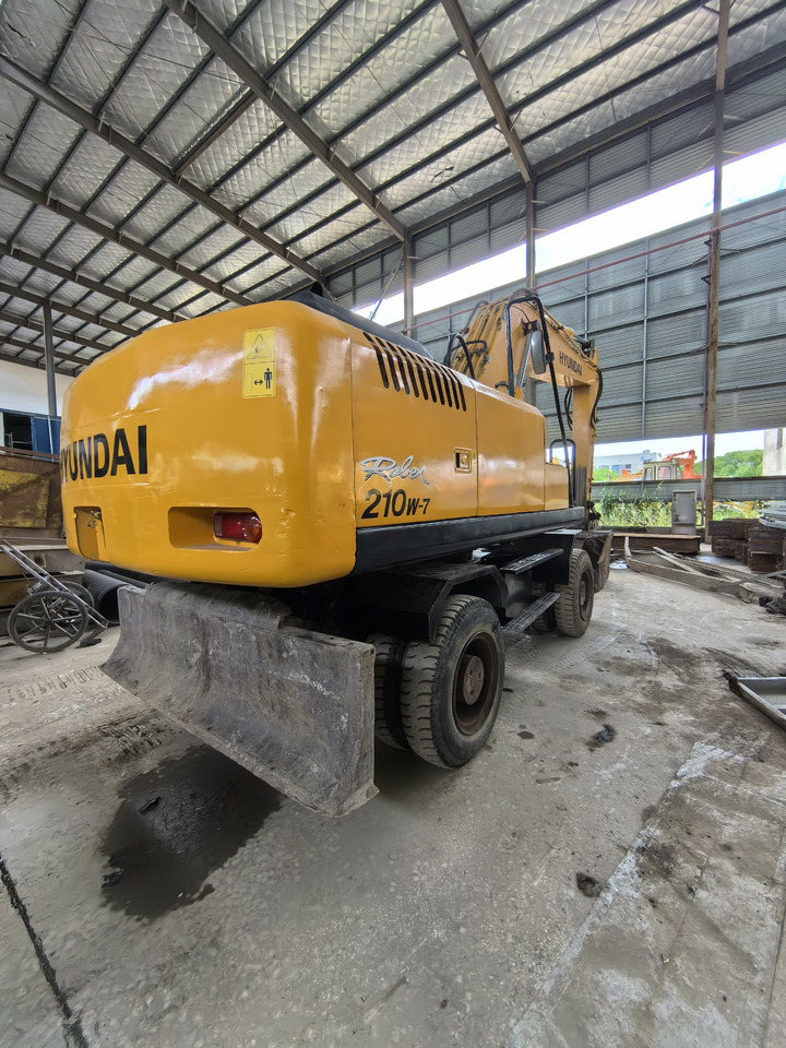 Hyundai 210w-7 wheel excavator - Wheel excavator: picture 3 Hyundai 210w-7 wheel excavator - Wheel excavator: picture 3