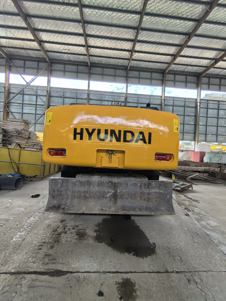 Hyundai 210w-7 wheel excavator - Wheel excavator: picture 4 Hyundai 210w-7 wheel excavator - Wheel excavator: picture 4