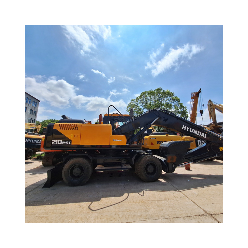 Hyundai 210w-9T wheel excavator - Wheel excavator: picture 1 Hyundai 210w-9T wheel excavator - Wheel excavator: picture 1