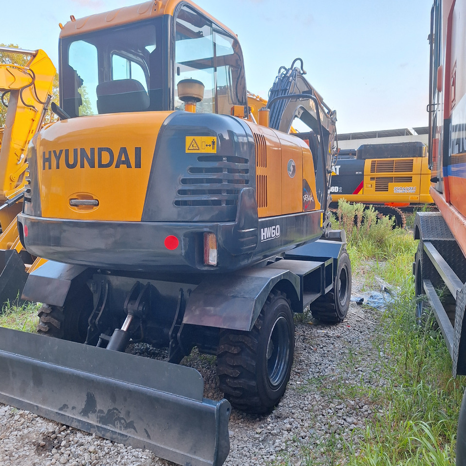 Hyundai HW60 excavator - Wheel excavator: picture 3 Hyundai HW60 excavator - Wheel excavator: picture 3