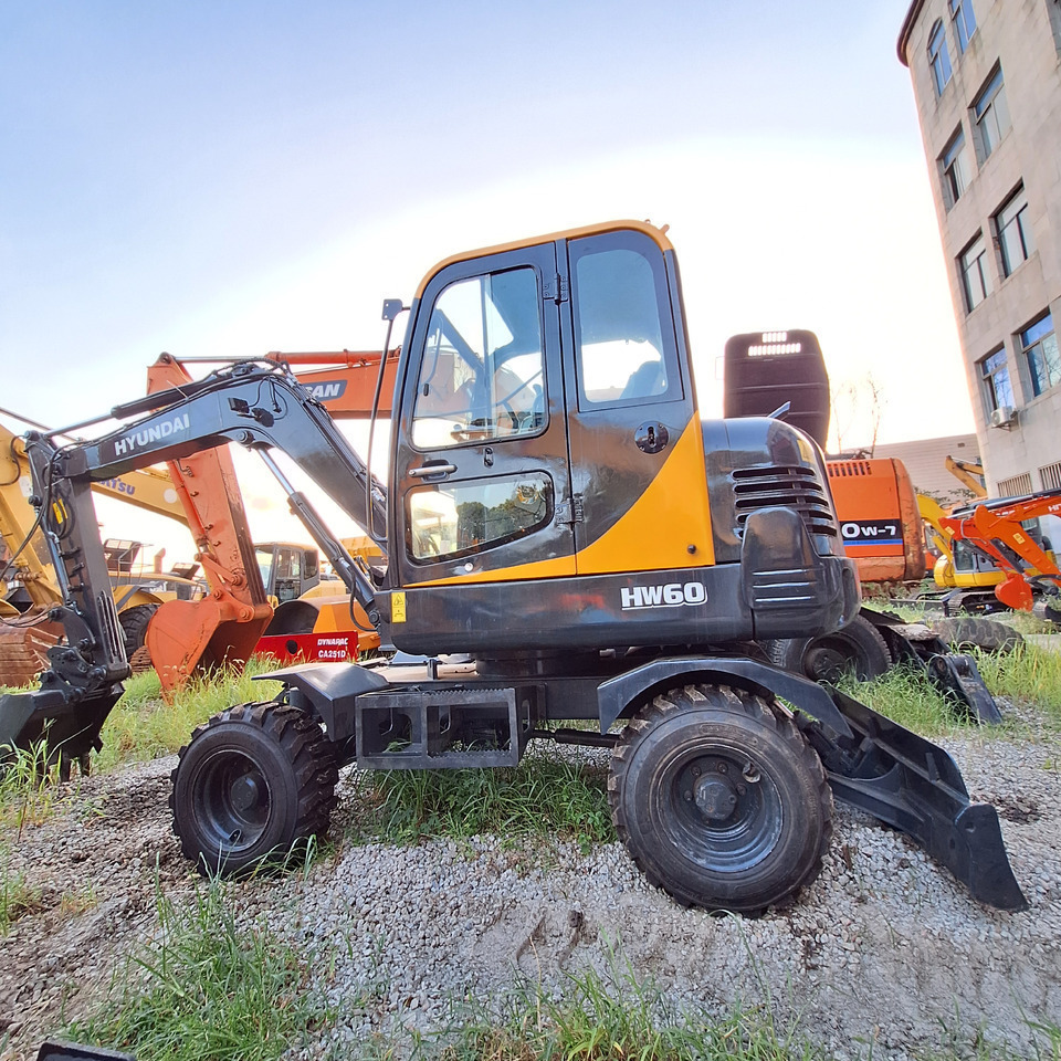 Hyundai HW60 excavator - Wheel excavator: picture 5 Hyundai HW60 excavator - Wheel excavator: picture 5