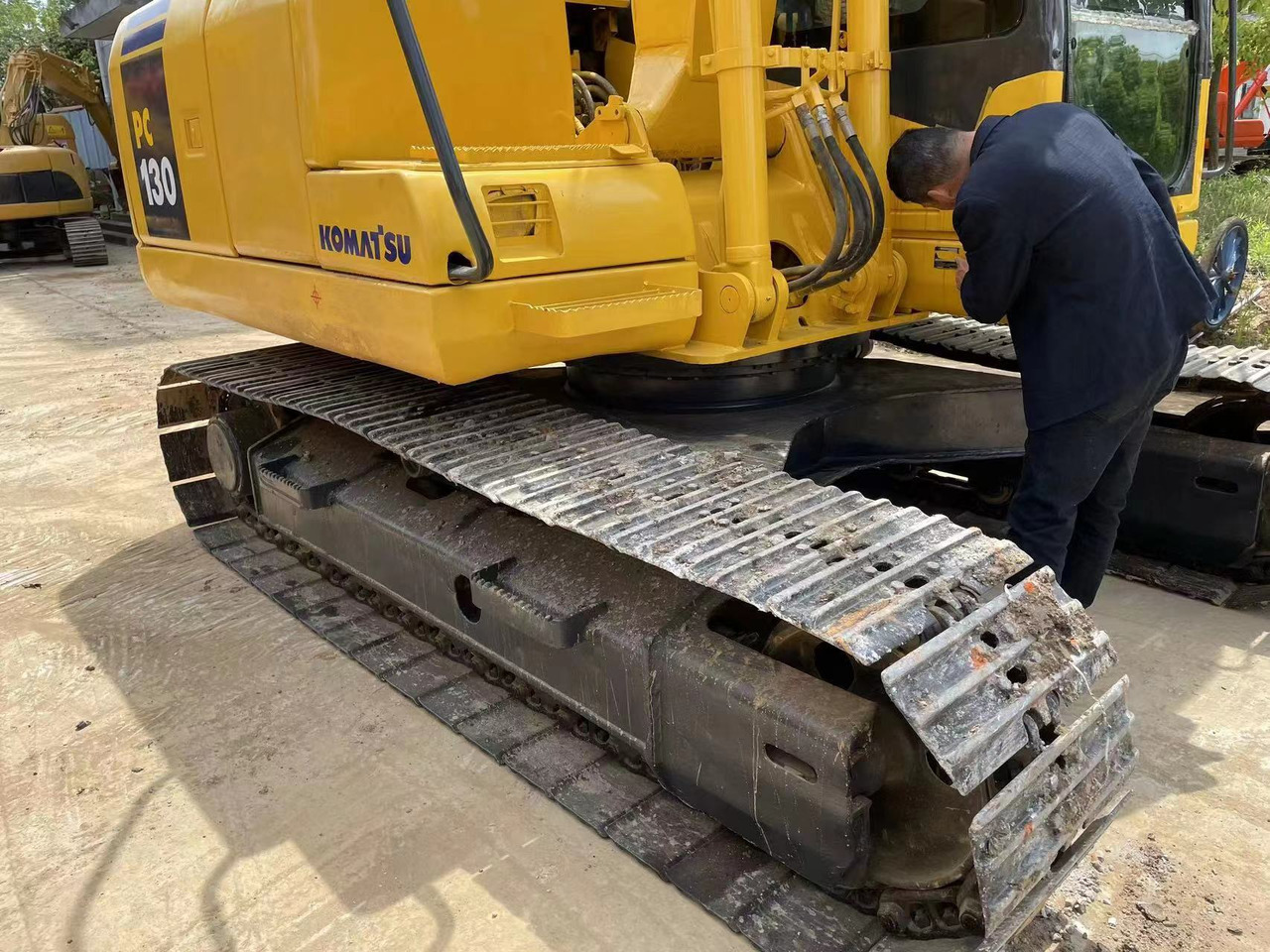 Komatsu PC130 Excavator - Crawler excavator: picture 3 Komatsu PC130 Excavator - Crawler excavator: picture 3