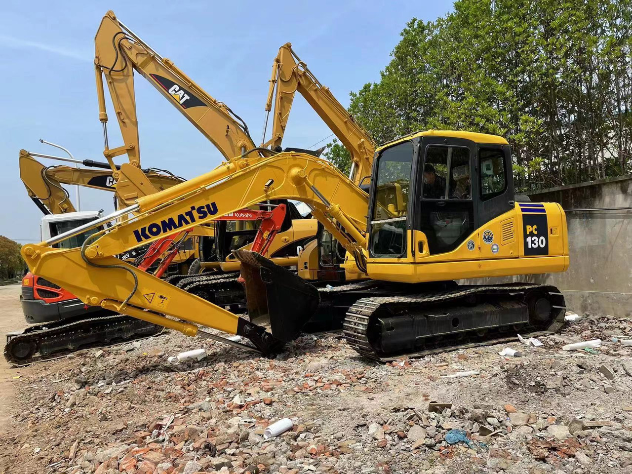 Komatsu PC130 Excavator - Crawler excavator: picture 3 Komatsu PC130 Excavator - Crawler excavator: picture 3