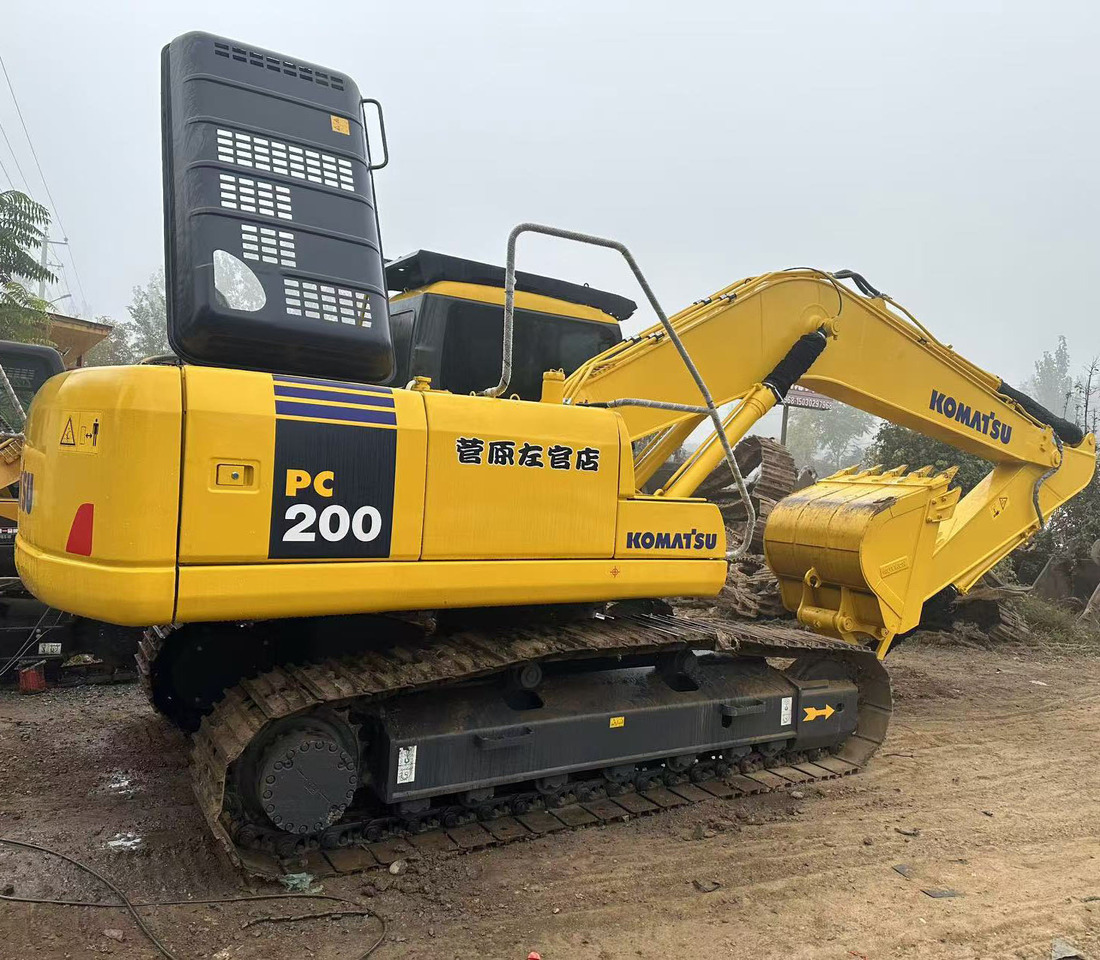 Komatsu PC200-7 excavator - Crawler excavator: picture 2 Komatsu PC200-7 excavator - Crawler excavator: picture 2