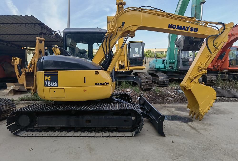 Komatsu pc78 Excavator - Crawler excavator: picture 3 Komatsu pc78 Excavator - Crawler excavator: picture 3