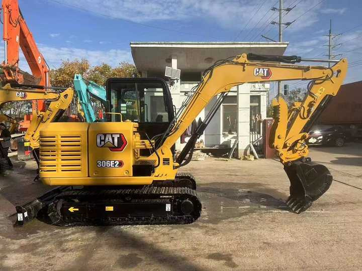 Lowest price used cat 306E2 small crawler digger caterpillar 306e2 mini excavator for sale - Crawler excavator: picture 4 Lowest price used cat 306E2 small crawler digger caterpillar 306e2 mini excavator for sale - Crawler excavator: picture 4