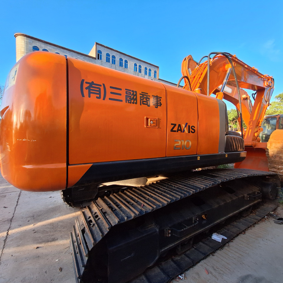 Second hand Hitachi ZX210 excavator - Excavator: picture 1 Second hand Hitachi ZX210 excavator - Excavator: picture 1