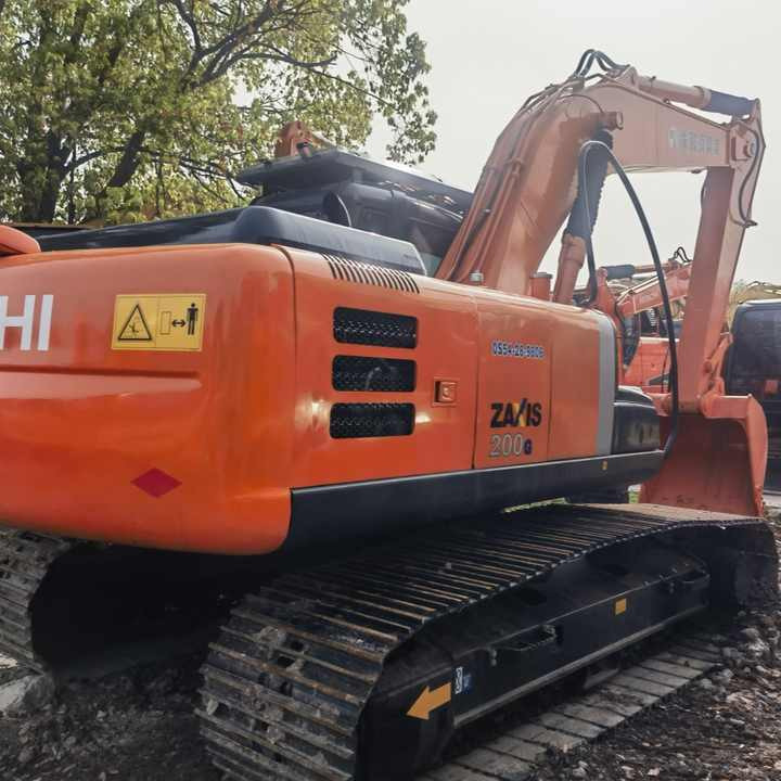 Used Hitachi ZX200-3 Excavator 20 Ton Digger Cheap Price and high quality Crawler Excavator for sale in shanghai - Excavator: picture 5 Used Hitachi ZX200-3 Excavator 20 Ton Digger Cheap Price and high quality Crawler Excavator for sale in shanghai - Excavator: picture 5