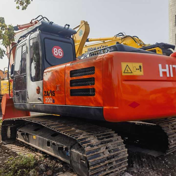 Used Hitachi ZX200-3 Excavator 20 Ton Digger Cheap Price and high quality Crawler Excavator for sale in shanghai - Excavator: picture 2 Used Hitachi ZX200-3 Excavator 20 Ton Digger Cheap Price and high quality Crawler Excavator for sale in shanghai - Excavator: picture 2