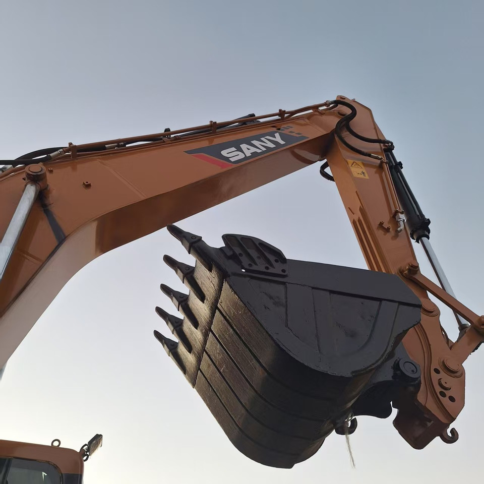 Used SANY 215c Excavator - Crawler excavator: picture 2 Used SANY 215c Excavator - Crawler excavator: picture 2