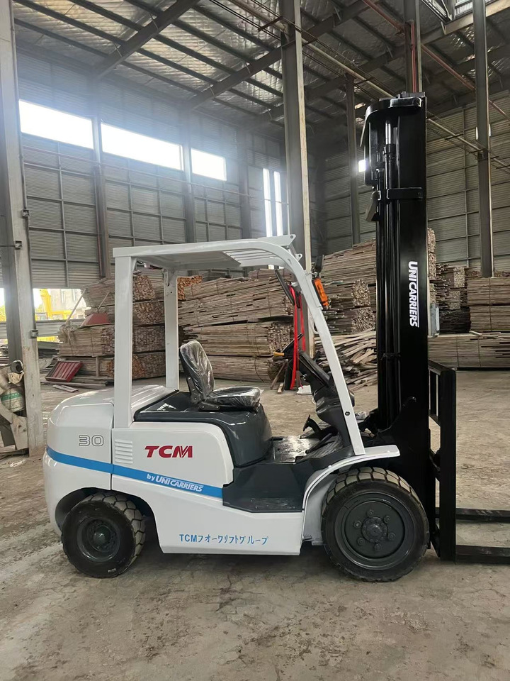 Used TCM FD30 forklift - Diesel forklift: picture 5 Used TCM FD30 forklift - Diesel forklift: picture 5