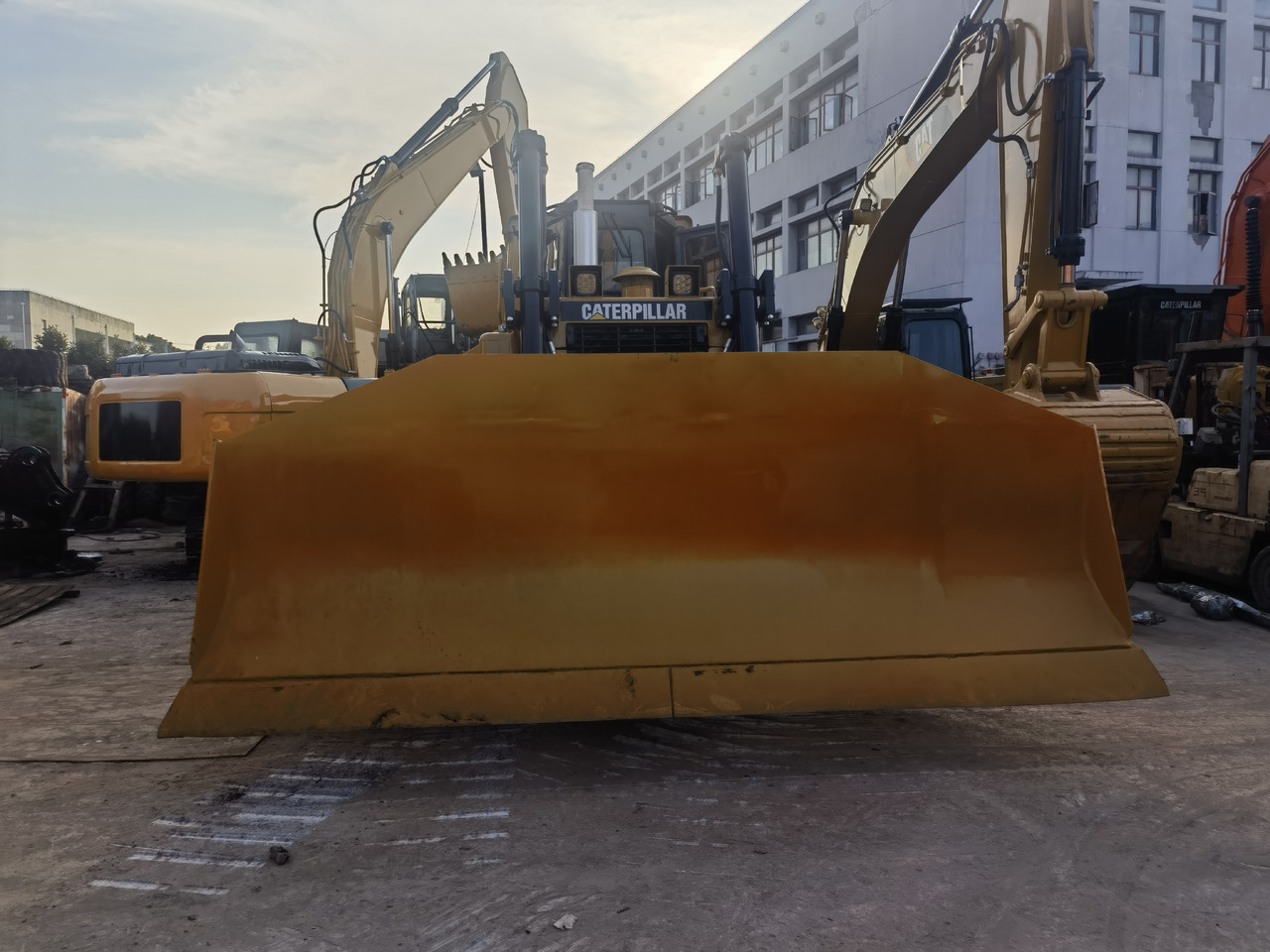 Used cat d8r bulldozer - Bulldozer: picture 3 Used cat d8r bulldozer - Bulldozer: picture 3