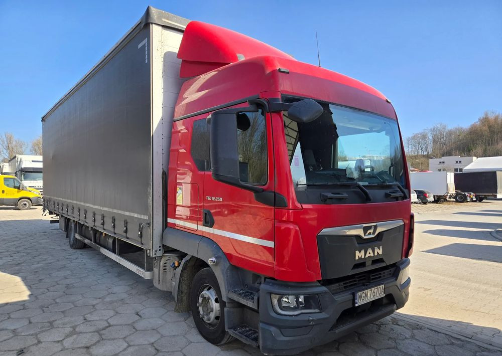 MAN TGL 12.250 - Curtainsider truck: picture 1 MAN TGL 12.250 - Curtainsider truck: picture 1