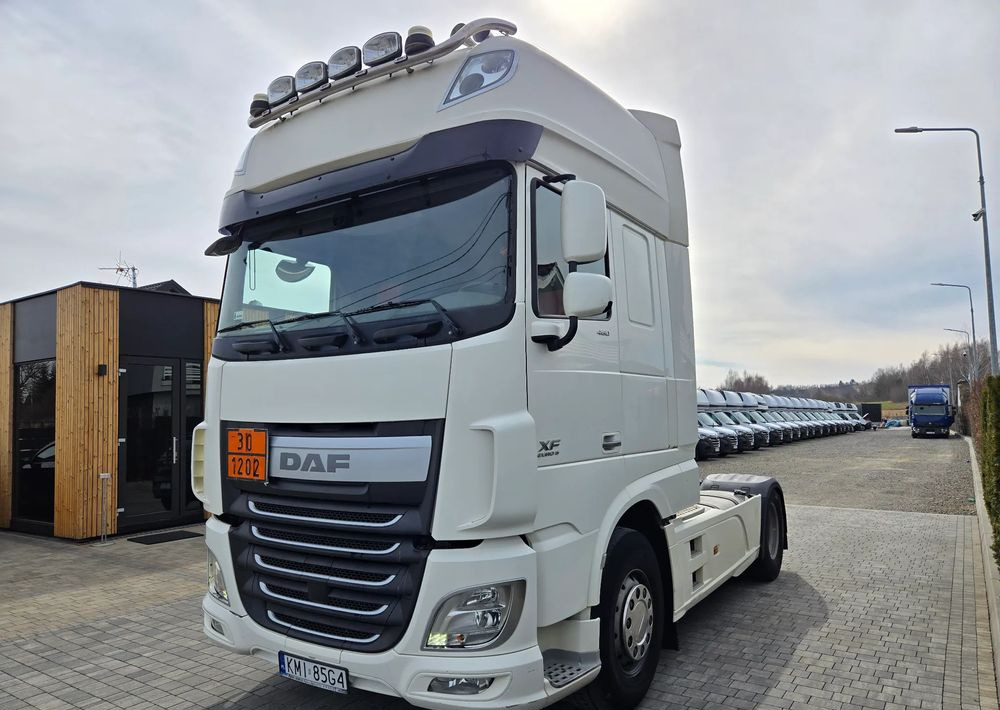 DAF XF 460 STANDARD SUPER SPACE CAB PEŁNY ADR - Tractor unit: picture 4 DAF XF 460 STANDARD SUPER SPACE CAB PEŁNY ADR - Tractor unit: picture 4