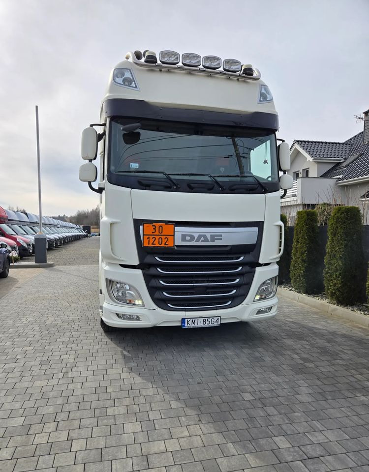 DAF XF 460 STANDARD SUPER SPACE CAB PEŁNY ADR - Tractor unit: picture 1 DAF XF 460 STANDARD SUPER SPACE CAB PEŁNY ADR - Tractor unit: picture 1