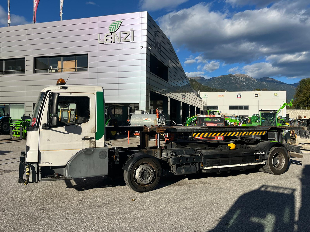 STRADALE MERCEDES-BENZ KAMAG - Container transporter/ Swap body truck: picture 2 STRADALE MERCEDES-BENZ KAMAG - Container transporter/ Swap body truck: picture 2