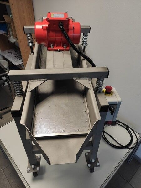 New PP25 VIBRATING SCREENER - Industrial equipment: picture 3 New PP25 VIBRATING SCREENER - Industrial equipment: picture 3