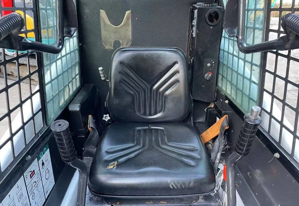 Bobcat S 70 on lease Bobcat S 70: picture 7 Bobcat S 70 on lease Bobcat S 70: picture 7