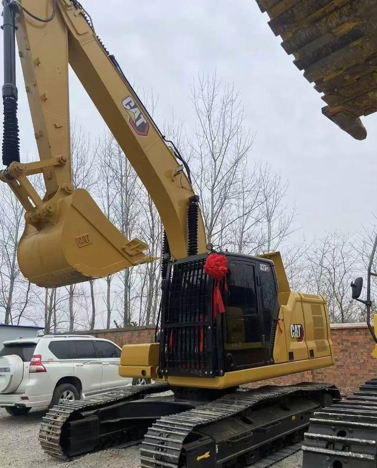 CAT 323 - Crawler excavator: picture 1 CAT 323 - Crawler excavator: picture 1