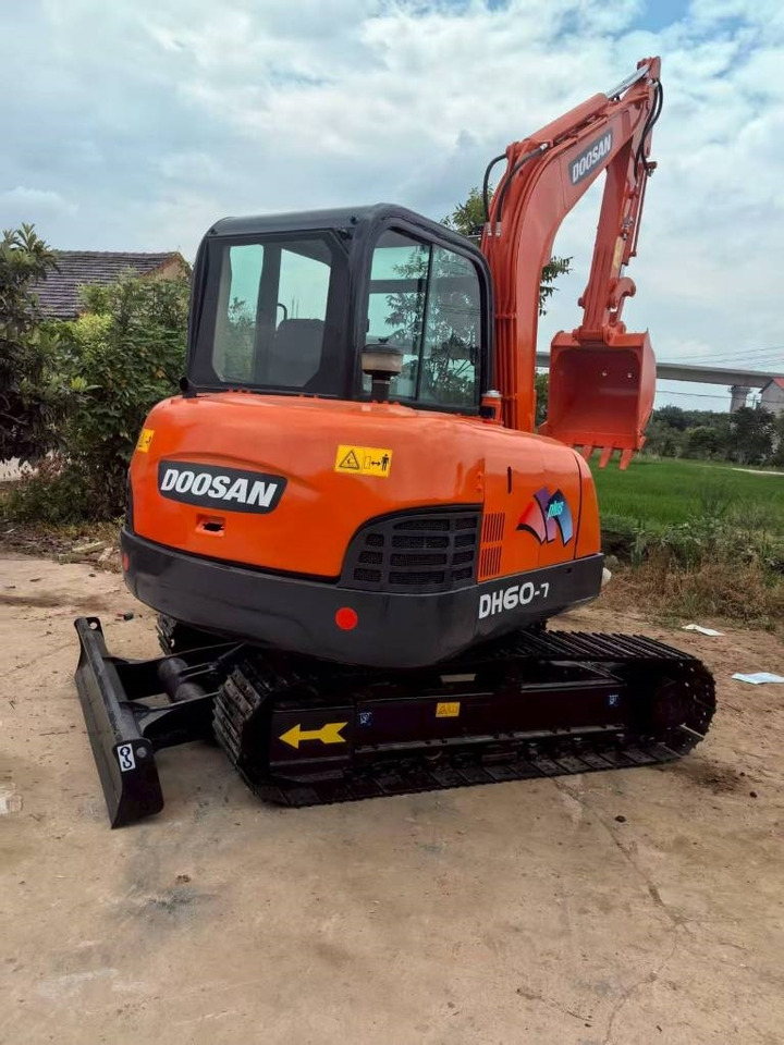 Doosan DH 60-7  - Mini excavator: picture 2 Doosan DH 60-7  - Mini excavator: picture 2
