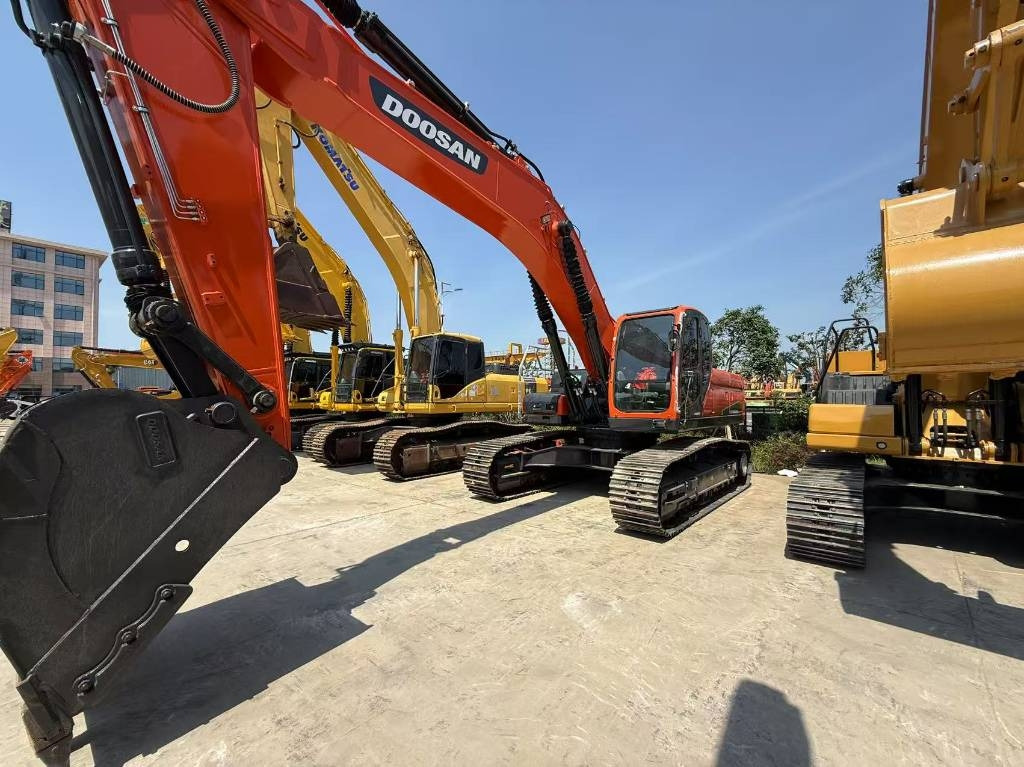 Doosan DX 340  - Crawler excavator: picture 1 Doosan DX 340  - Crawler excavator: picture 1