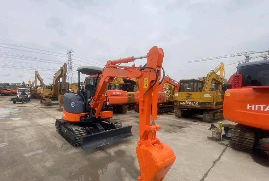 Hitachi 30 - Crawler excavator: picture 1 Hitachi 30 - Crawler excavator: picture 1