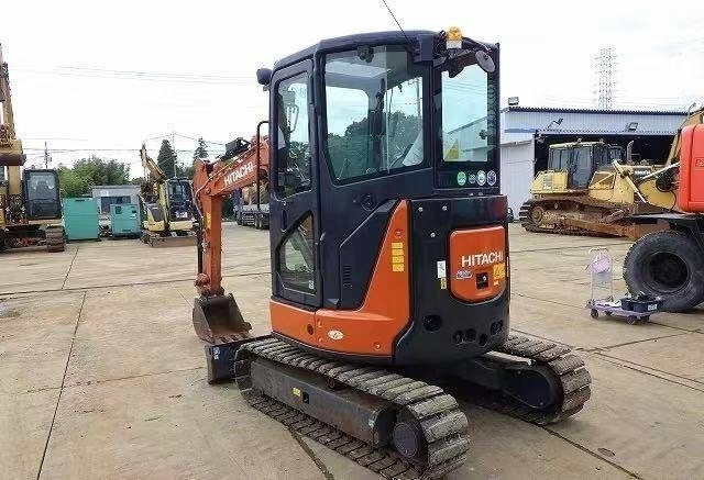 Hitachi 30 - Mini excavator: picture 1 Hitachi 30 - Mini excavator: picture 1