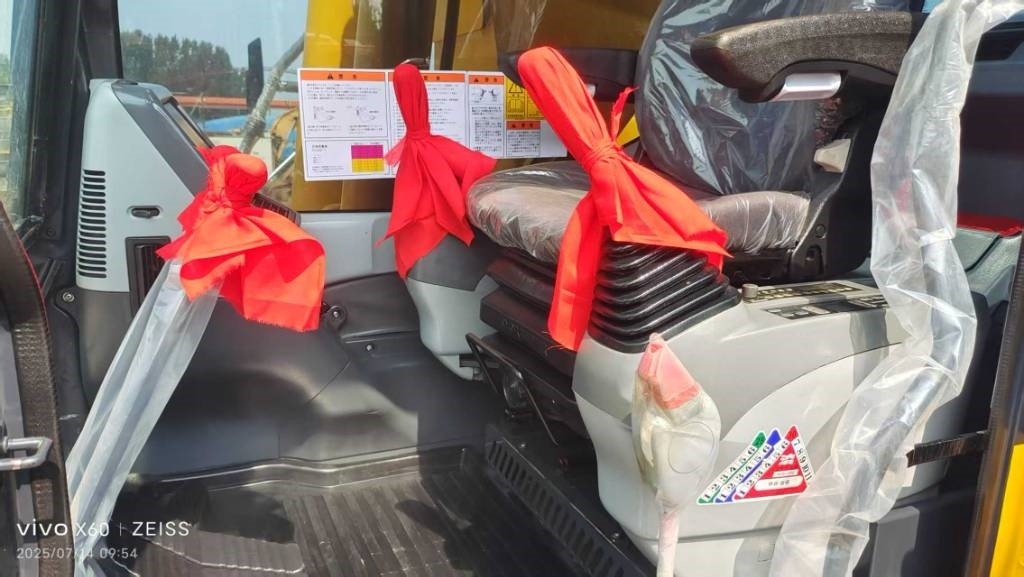 Crawler excavator Komatsu PC 220-7: picture 15 Crawler excavator Komatsu PC 220-7: picture 15